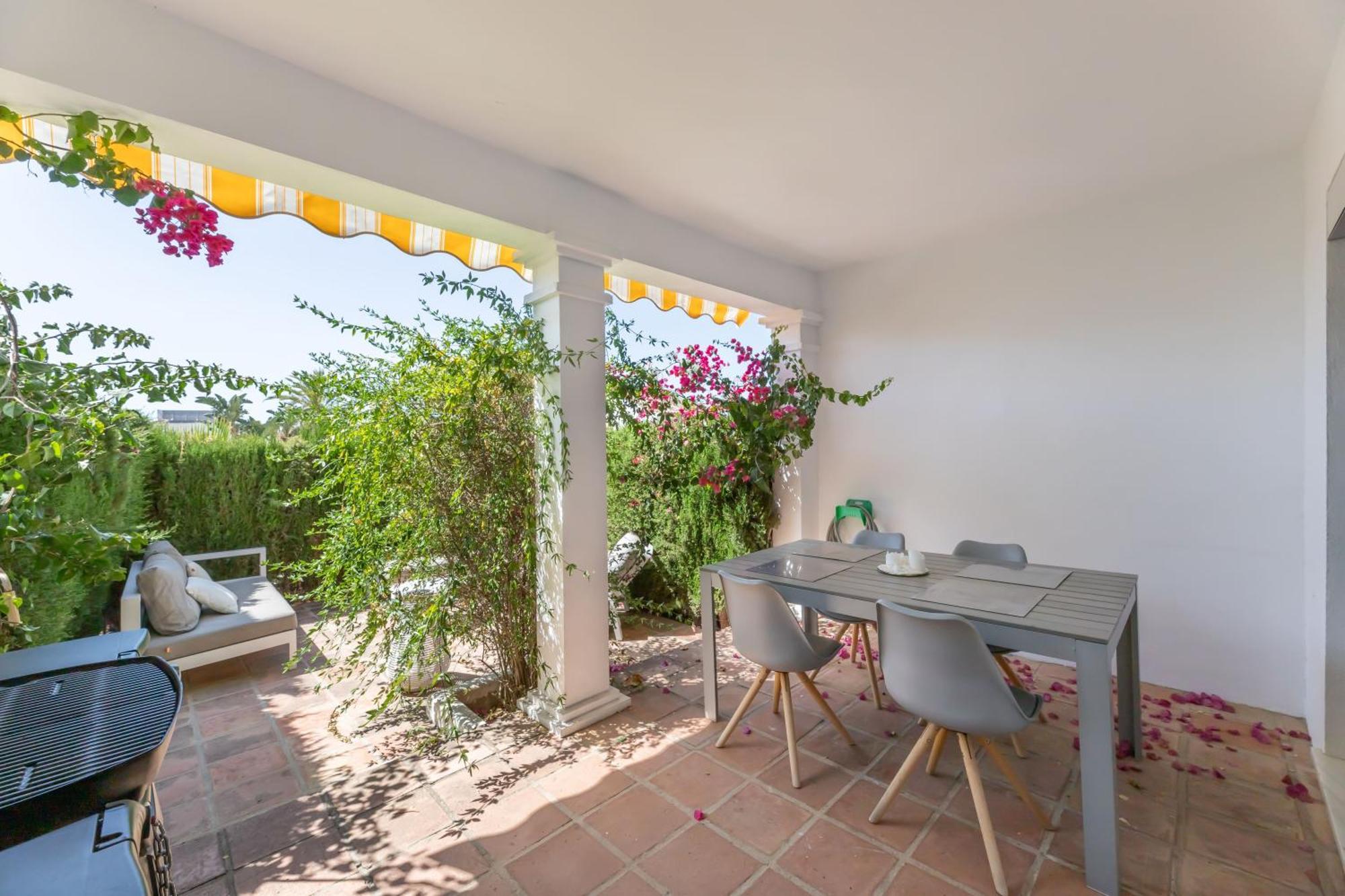 Casa Jardines Del Sol F6 *
